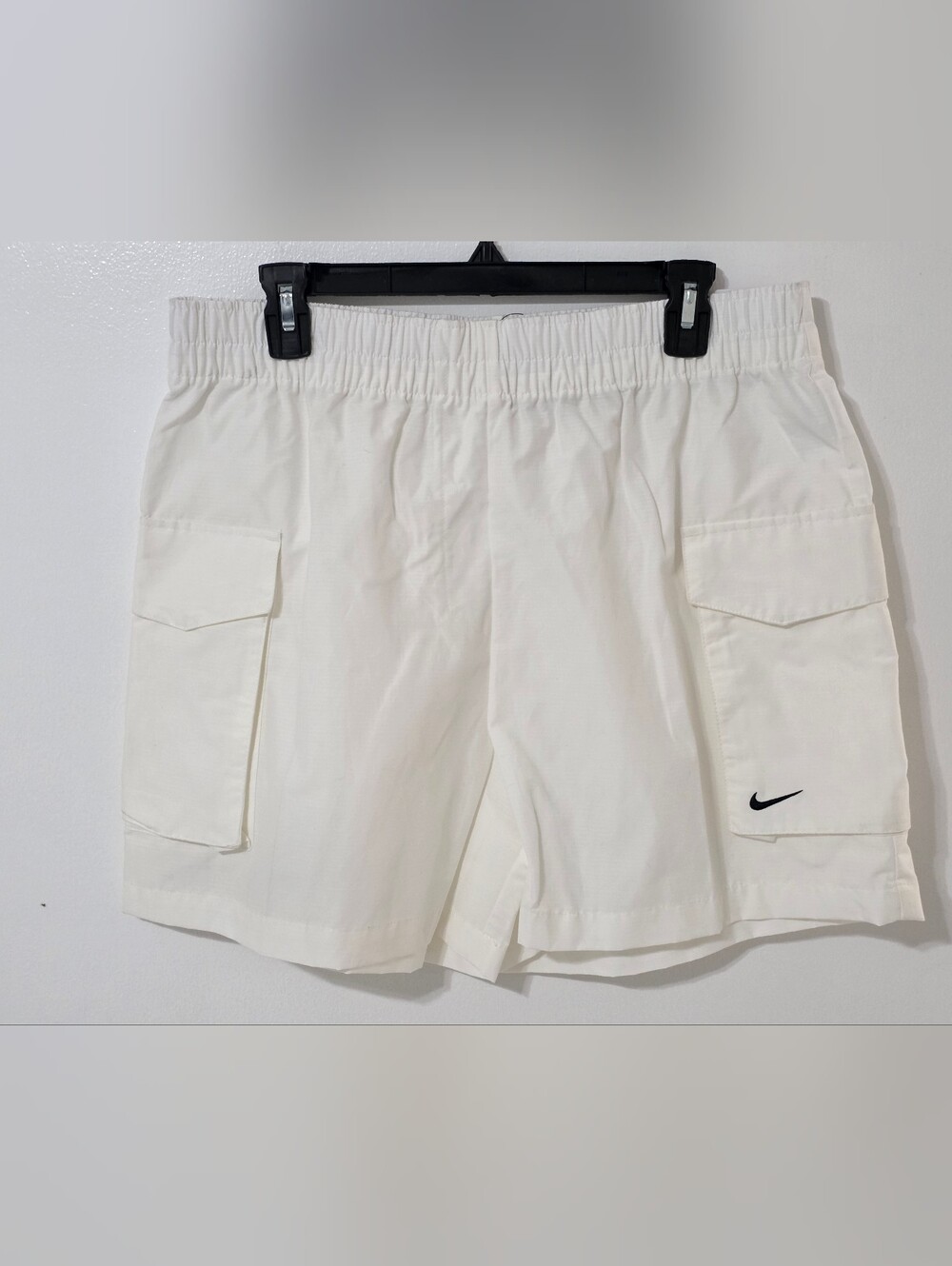 Nike Women's Loose Fit High Rise 5" Length White Shorts Size L